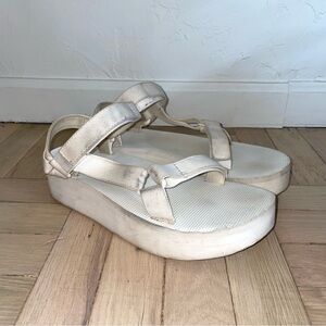 Teva Universal Flatform Platform Outdoors Sandals